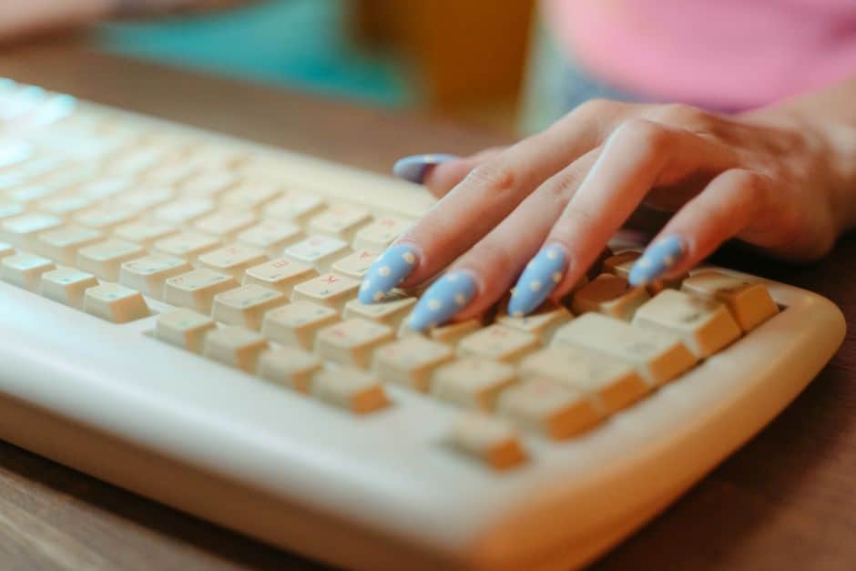 PC방 키보드 고장 원인